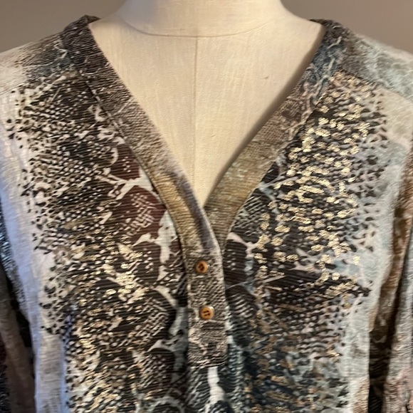 David Cline women’s abstract snakeskin pattern gold metallic shine V neck Med - Picture 3 of 11